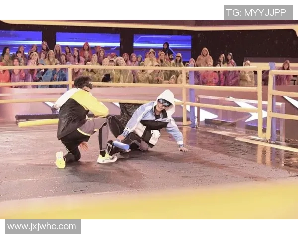 足球明星加盟跑男团队挑战极限赛道引发热议